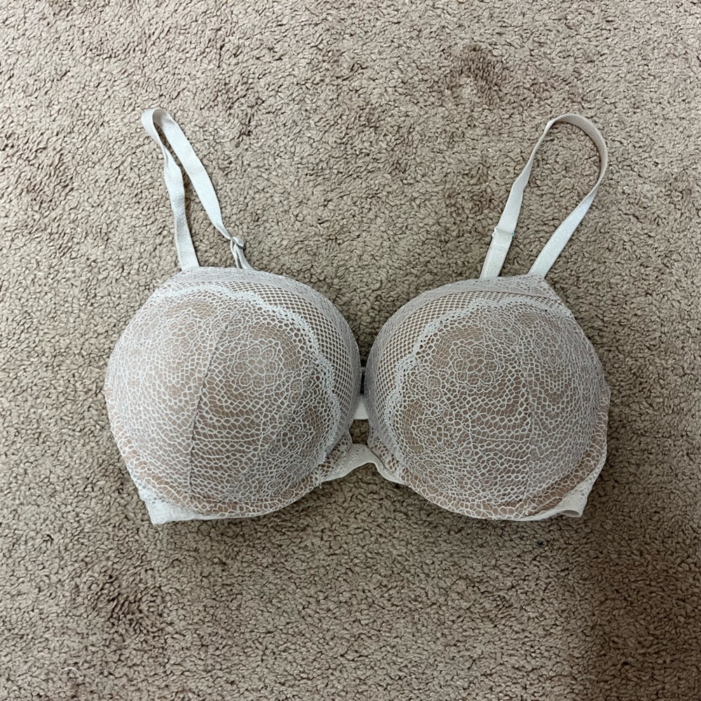 Victoria’s Secret Bombshell bra 34D